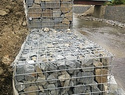 Gabionové panely slouží k vytvoření konstrukcí, které se vyplňují kamenivem
