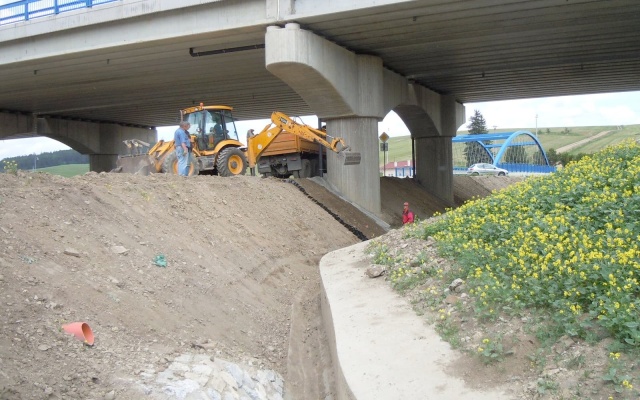 Protierózna ochrana svahov odvodňovacej priekopy v Poprade