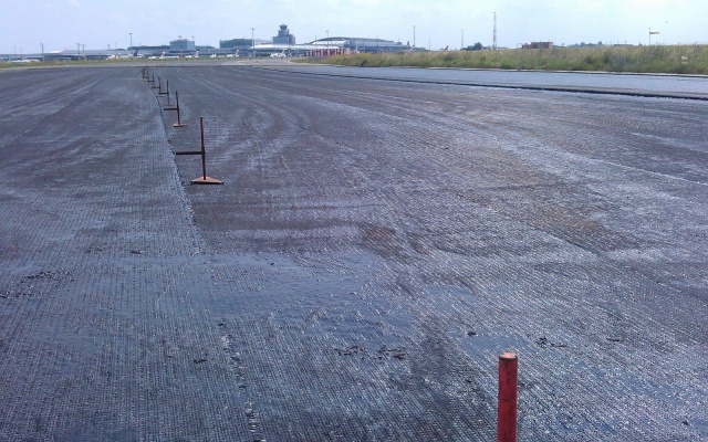 Zvýšenie životnosti asfaltových vrstiev na ranvejách letiska v Prahe