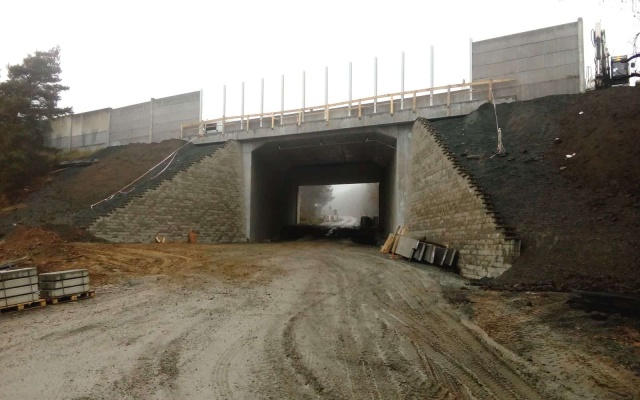 Modernizácia D1, úsek 04, Ostředek - Šternov, vystužená mostná krídla