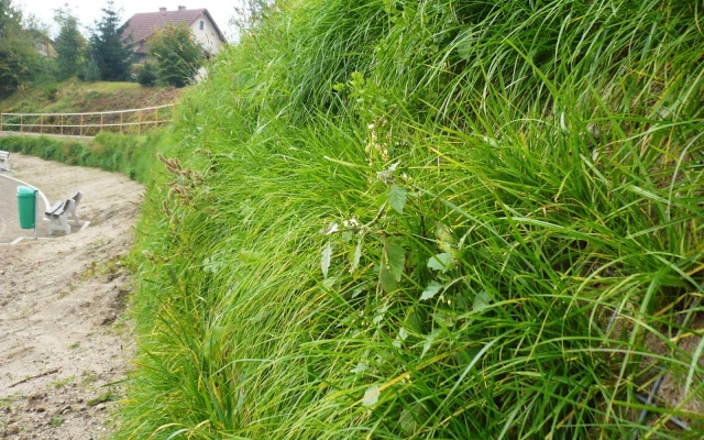 Nájazdová rampa z vystuženej zeminy vo Valtířove