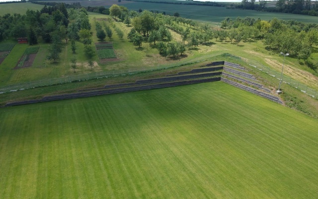 Sanácia zárubného múru na futbalovom ihrisku v Dolnom Němčí