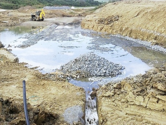 Založenie mostných opôr z vystuženej zeminy