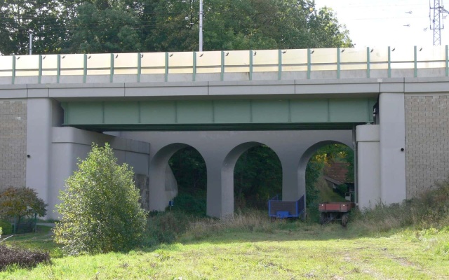 Oporný múr na železničnej trati Třebovice-Rudoltice