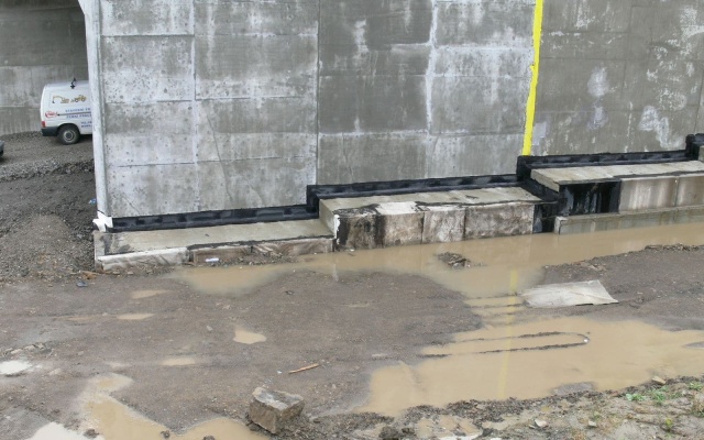 Oporné múry mostných objektov v Hornom Žukova