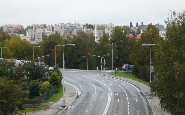Vystuženie asfaltových vrstiev na križovatke v Havlíčkovom Brode