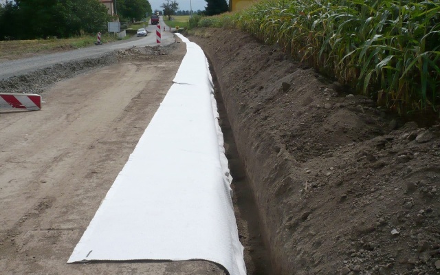 Pozdĺžne odvodnenie komunikácie v Dubu nad Moravou