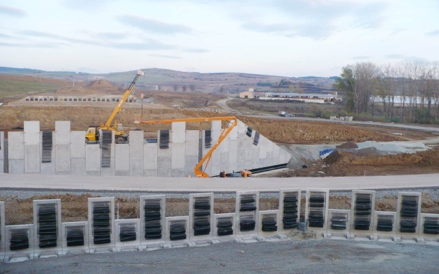 Mostné opory z vystuženej zeminy na diaľnici D1 pri Levoči