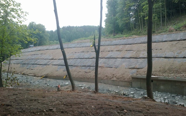 Zlatá Olešnice, Cesta I16 sanácia havárie telesa cestného násypu