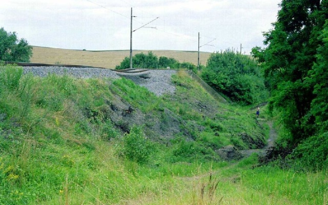 Sanácia železničného násypu neďaleko Holubíc