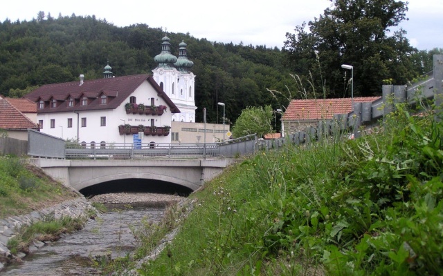 Rekonštrukcia koryta potoka v Sloupe