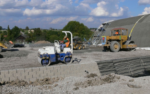 Oporné múry mostných objektov v Hornom Žukova