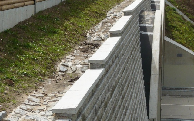 Ekodukty na cestnom okruhu okolo Prahy na úseku medzi Vestcom a Lahovicami