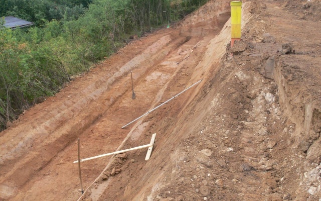 Úprava svažitej parcely v Lelekovicích