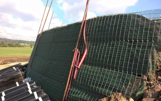 Oporný múr Lubeň, D1 Přerov – Lipník nad Bečvou