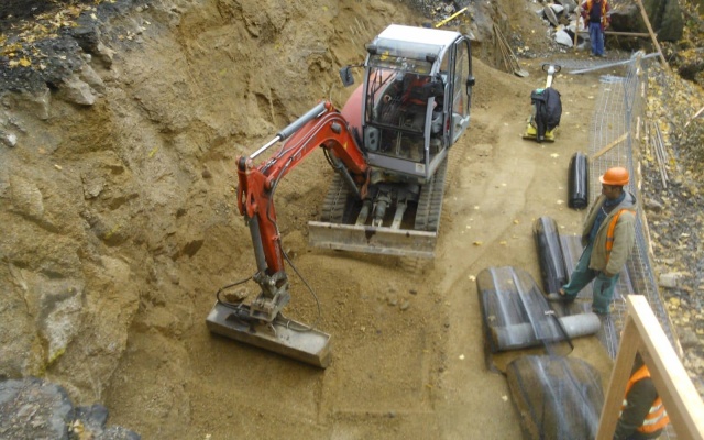 Sanácia zosuvu komunikácie v Jablonci nad Nisou