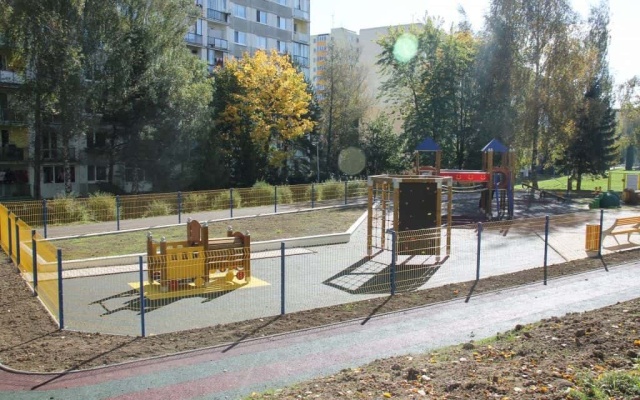 Stabilizácia podkladových vrstiev pod detským ihriskom v Poprade