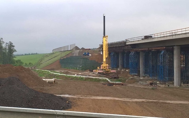 Oporný múr Lubeň, D1 Přerov – Lipník nad Bečvou