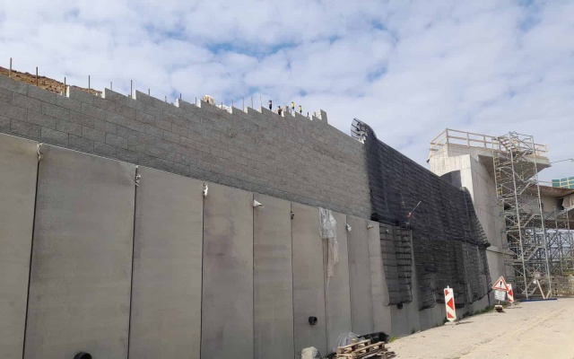 Vystužené krídla mostu na diaľnici D35, Časy - Ostrov