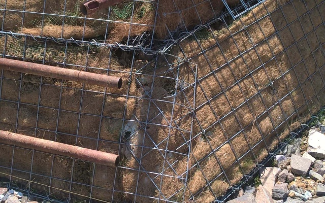 Terminál na R1 – Beladice, strmý svah z vystuženej zeminy