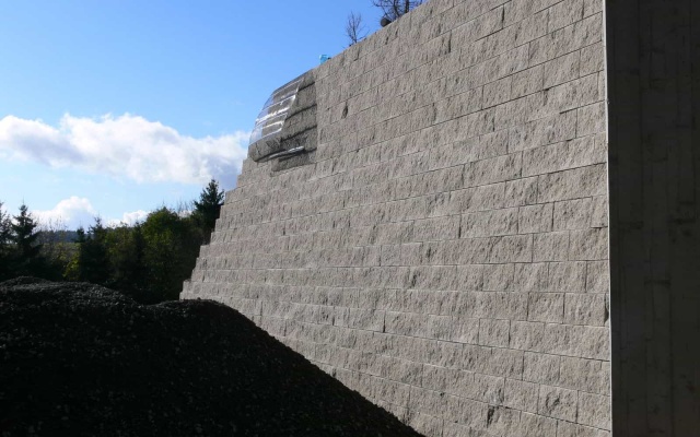 Modernizácia D1, úsek 04, Ostředek - Šternov, vystužená mostná krídla