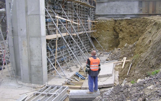 Oporný múr na železničnej trati Třebovice-Rudoltice