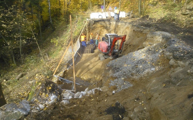 Sanácia zosuvu komunikácie v Jablonci nad Nisou