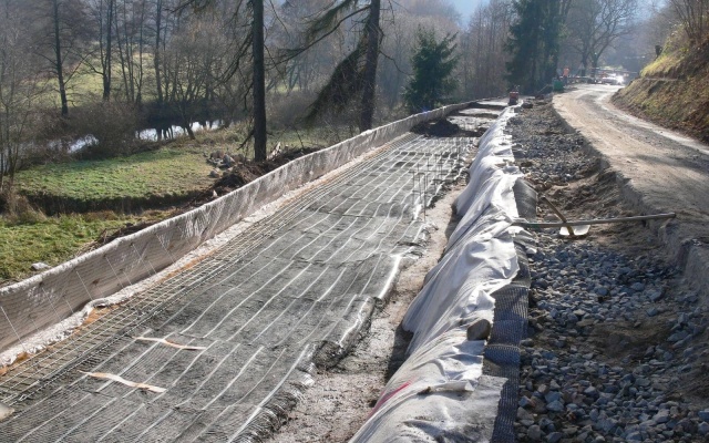 Sanácia zosuvu svahu cesty II/357 pri Strachujove