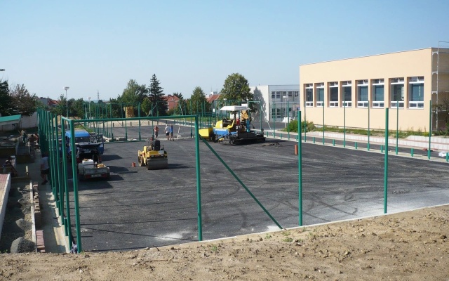 Stabilizácia zemné pláně volejbalového ihriska v Kyjove