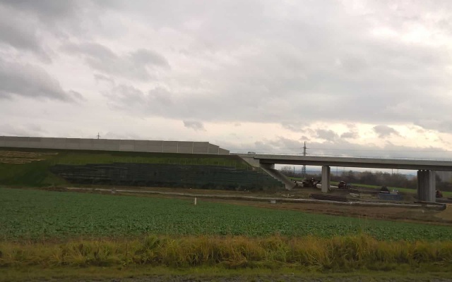 Oporný múr Lubeň, D1 Přerov – Lipník nad Bečvou