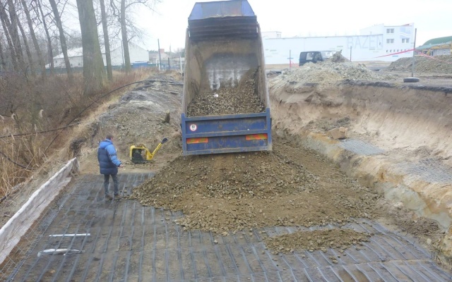 Sanácia erodovaných svahov ťažobnej jamy Hliník v Ratíškovicích