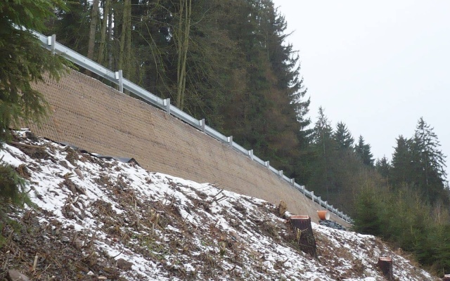 Sanácia zosuvu svahu cesty II/357 pri Strachujove