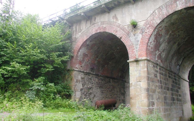 Oporný múr na železničnej trati Třebovice-Rudoltice