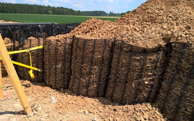 Založenie násypového telesa – Nové Veselí – obchvat