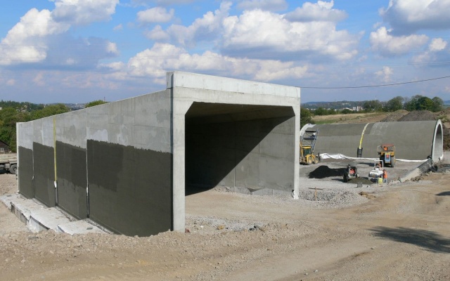 Oporné múry mostných objektov v Hornom Žukova