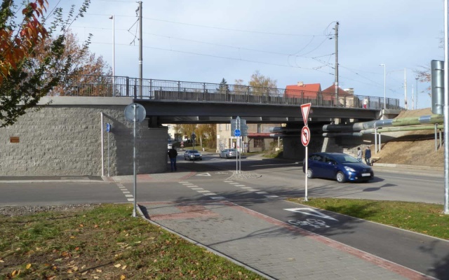 Oporný múr lávky na železničnej trati Tábor – Bechyně