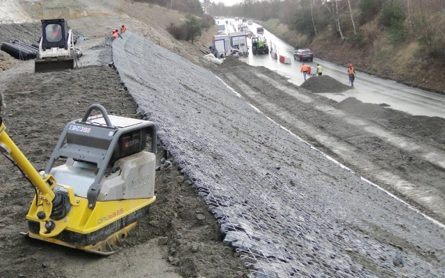 Sanácia zosuvu svahu na ceste II/237 v Novém Strašecí