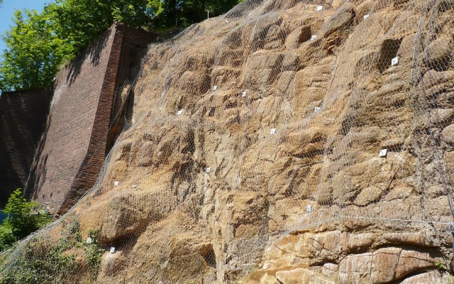 Protierózna ochrana skalného masívu v Teplicích