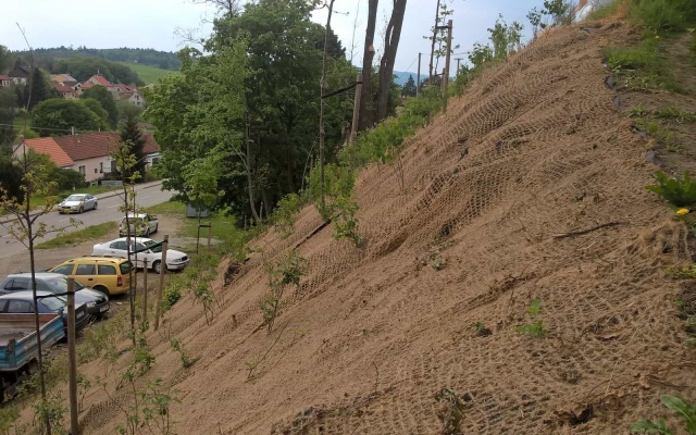 Protierózna ochrana svahu v obci Olomučany