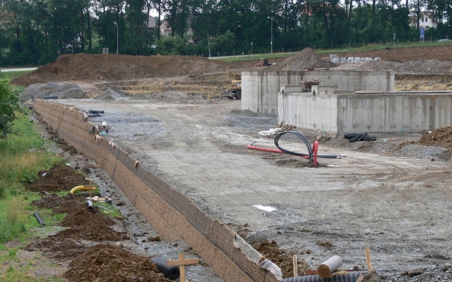 Oporná konštrukcia pre založenie obchodného domu v Boskoviciach