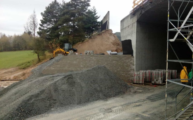 Modernizácia D1, úsek 04, Ostředek - Šternov, vystužená mostná krídla