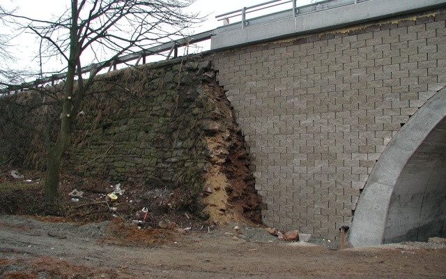 Rekonštrukcia mostu v Sebranicích