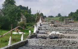 Oporná stena z vystuženej zeminy na železničnom koridore Votice - Benešov