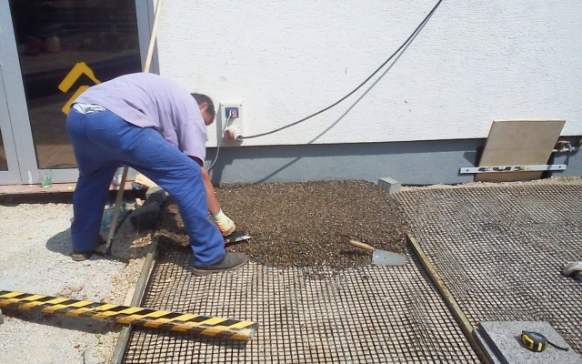 Stabilizácia podložia pred stanicou Záriečie v Žiline