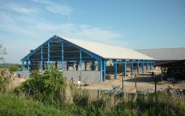 Zosilnenie podložia pod komunikáciou v poľnohospodárskom areáli