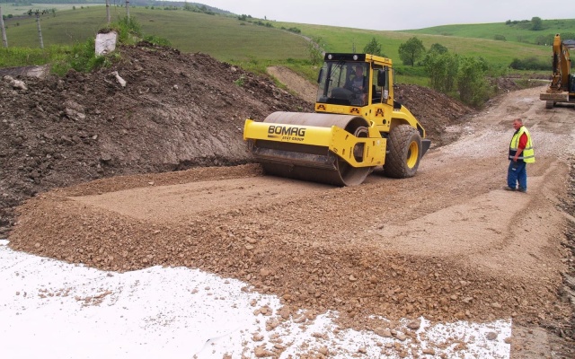 Separácia konštrukčných vrstiev prístupovej cesty k tunelu Ovčiarsko