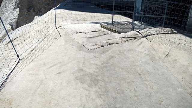 Využitie bielej geotextílie ako ochrana na ľadovci