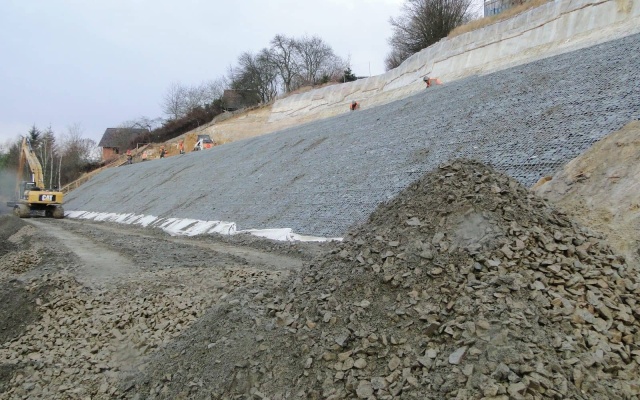 Sanácia zosuvu svahu na ceste II/237 v Novém Strašecí