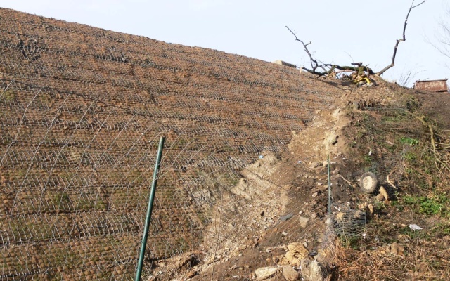 Rozšírenie násypu pozemnej komunikácie na predmestí Vyškova