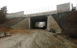 Modernizácia D1, úsek 04, Ostředek - Šternov, vystužená mostná krídla